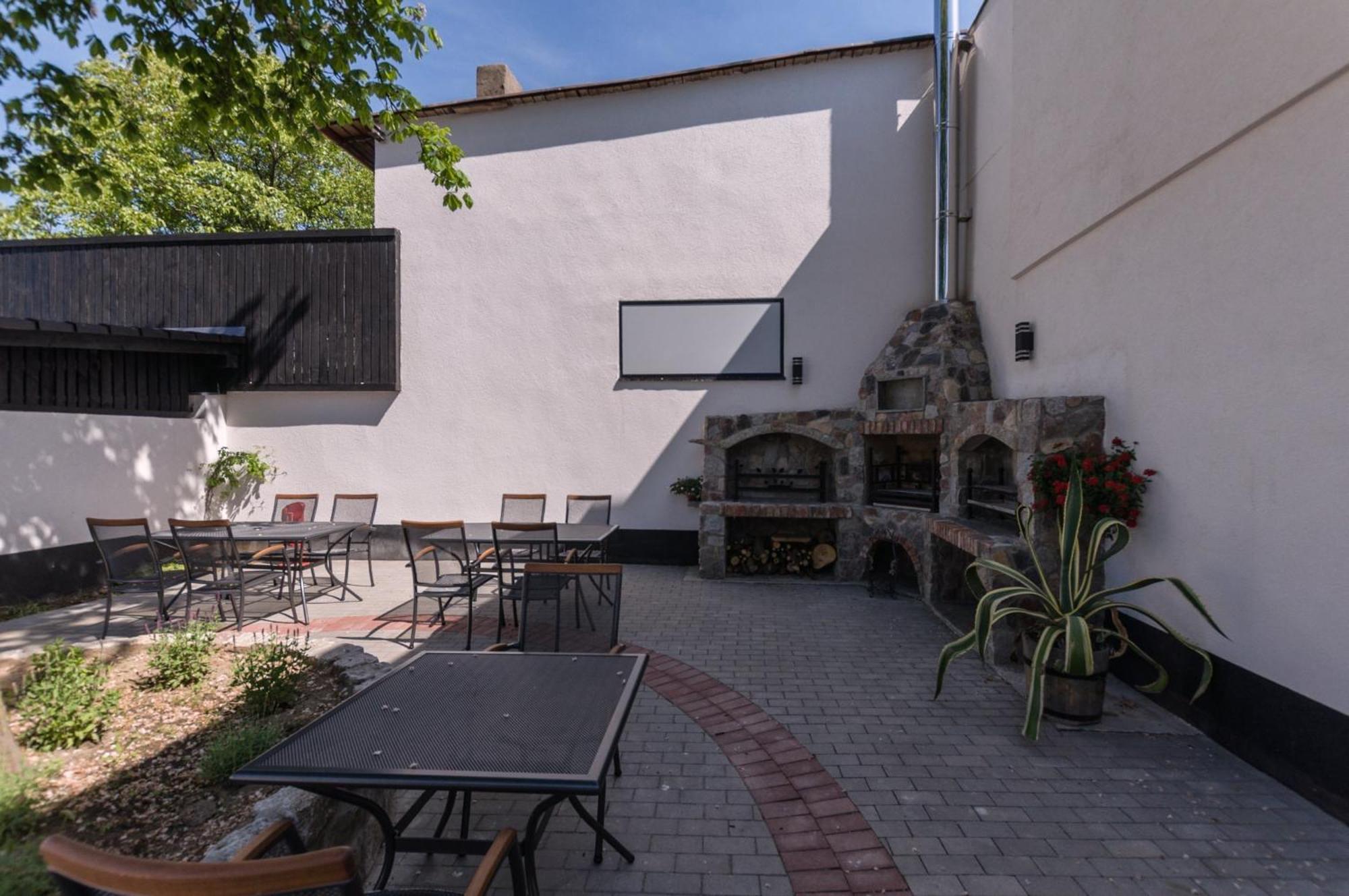 Gosciniec Kasztel U Gostla Hotel Murowana Goslina Luaran gambar